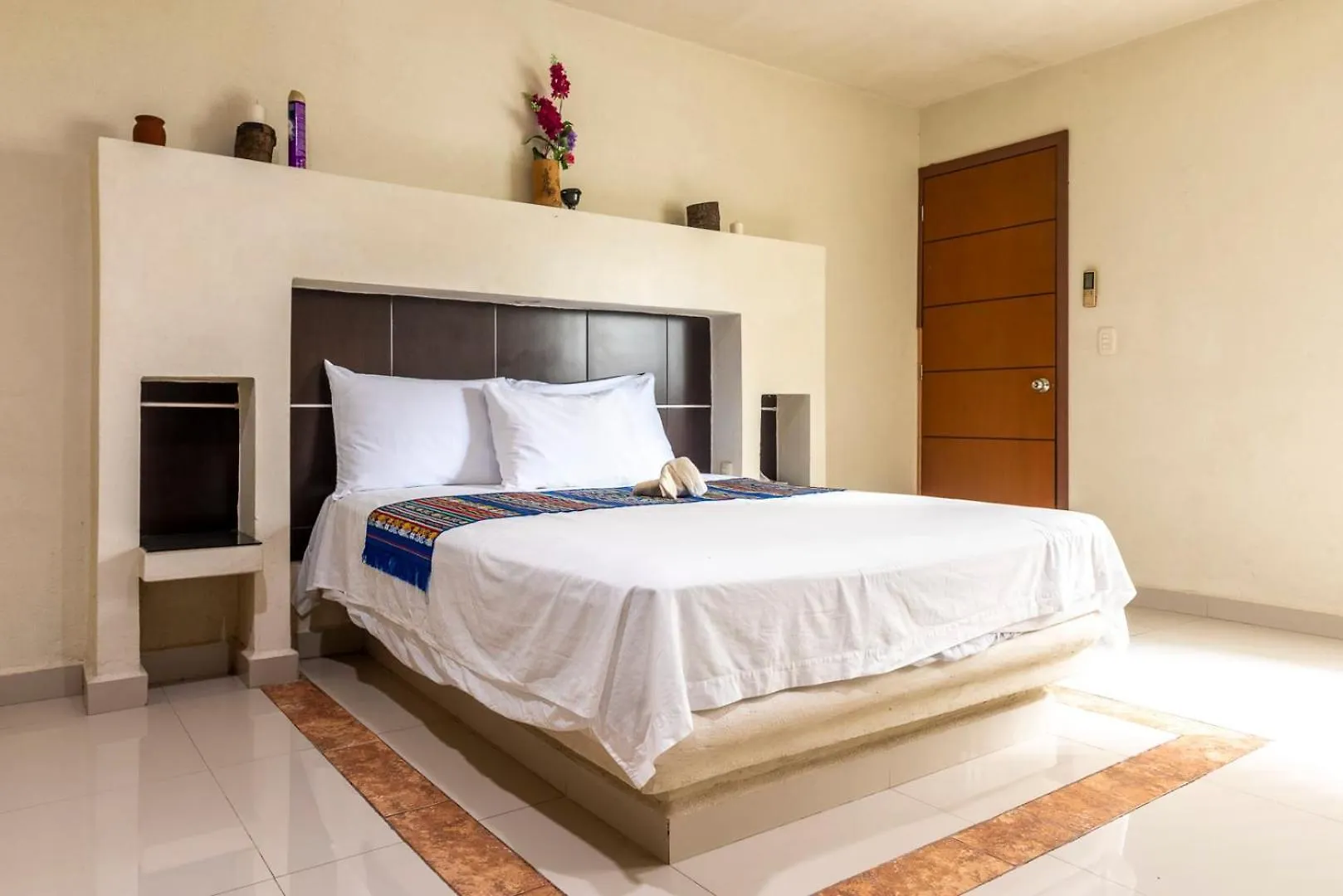 New Cancun Oasis Sunsets & Comfort Near The Beach Apartment